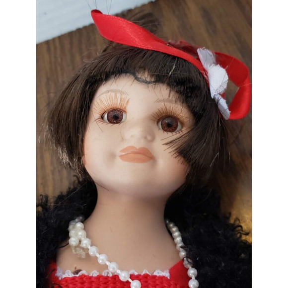 Dark Haired Girl in Red Flapper Dress and Pearls 12 Inch Porcelain Doll - Picture 5 of 7